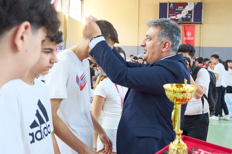 Çiğli’de Okul Sporları Ödül Töreni Coşkuyla Gerçekleştirildi