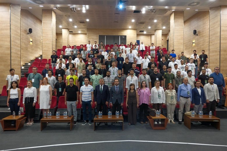 YEŞİL ADIM GENÇLİK PROGRAMI KAMP’I ÇEVRE FARKINDALIK EĞİTİM MODÜLÜ İZMİR’DE BAŞLADI