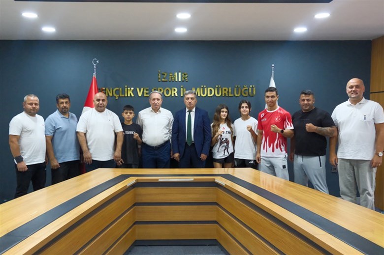 Müdür Eskici’ye Altın Ziyaret: Ringin Kralları İzmir’den Çıktı!