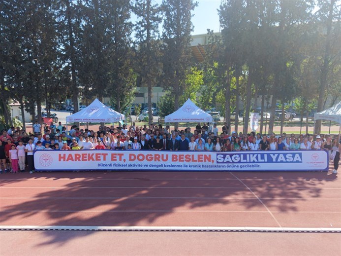 İZMİR’DE ÇOCUKLAR SPORLA SAĞLIKLI GELECEĞE ADIM ATTI